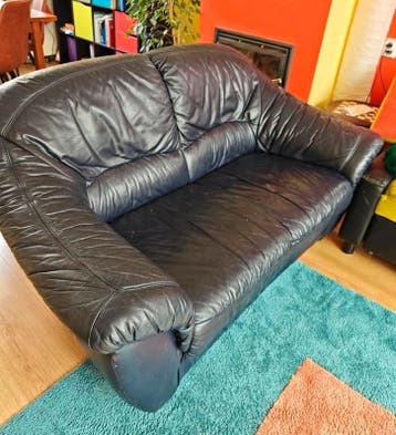 gratis Comfortabele,stevige donkerblauwe leren tweezitsbank