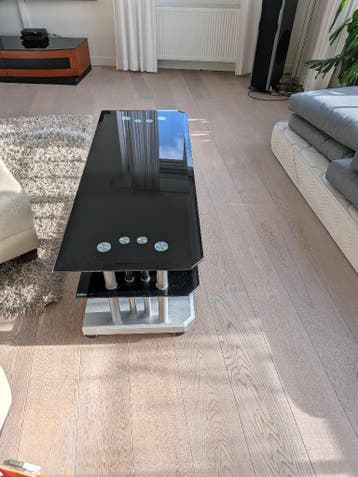 gratis tv meubel, glas met zilver 115cm* 46cm, 52cm hoog