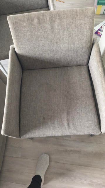 Gratis 4x stoel 2 is kapot