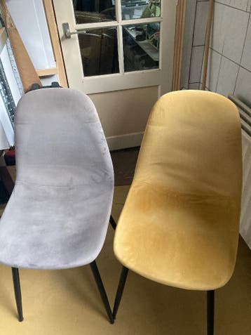 4 eetkamer stoelen, gratis