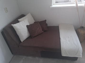 Gratis ophalen kleine bank en salontafel