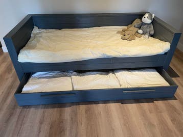 Wood Dennis bed met lade grijs