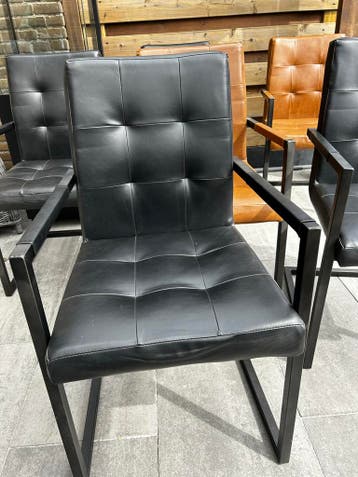 Eetkamerstoelen industrieel