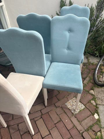 Mooie zes stoelen - Lichtblauw en Crème