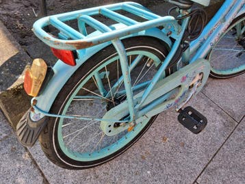 Meisjesfiets onderdelen/ ijzer