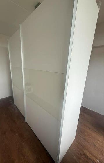 Witte kledingkast gratis ophalen!