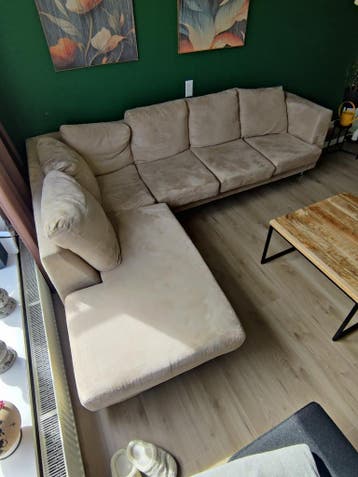 Gratis grote comfortabele hoekbank