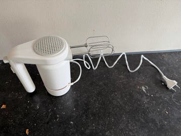 Mixer Rig-Tig, beetje roestige kloppers (gratis af te halen)