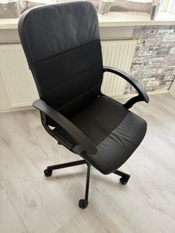 Gratis afhalen ikea bureaustoel netjes!