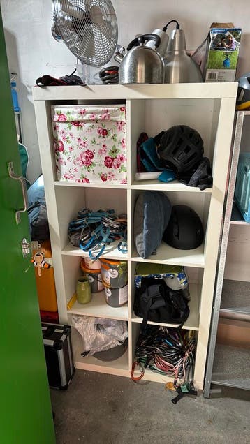 Gratis witte ikea kast