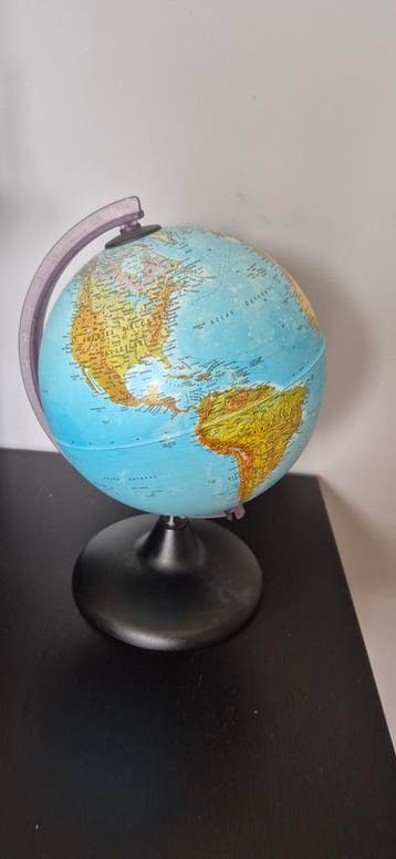 Wereldbol zonder verlichting (Turks) /Globe (no light) in TR