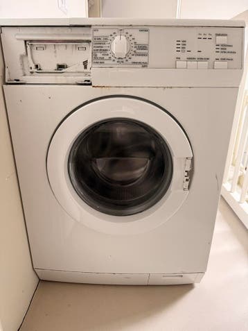 GRATIS Wasmachine - Werkt, maar met defecten
