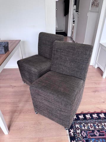 Eetkamerstoelen 2x op wieltjes
