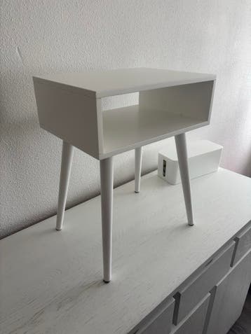 Klein wit LP tafeltje/bijzettafeltje