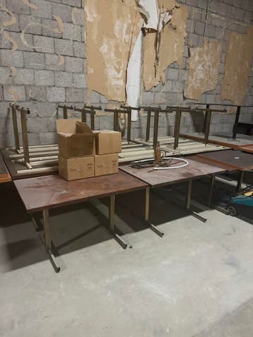 Partij van 15 gebruikte tafels - Ideaal voor horeca/evenemen