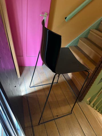 Barstoel en bartafel