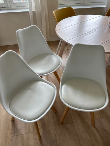 Set van 3 Witte Eetkamerstoelen met Houten Poten
