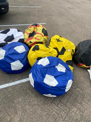 Gratis zitzakken voetbal design - diverse kleuren