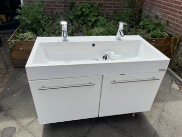 Gratis: Badkamermeubel met 2 kranen, Detremmerie, wit