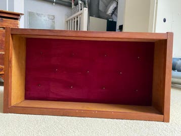 Prijzenkastje, handgemaakt! (81x42)