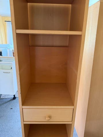 Kast beukenhout met lades en liggers - gratis af te halen