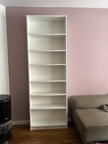 Twee witte Billy boekenkasten (gratis)