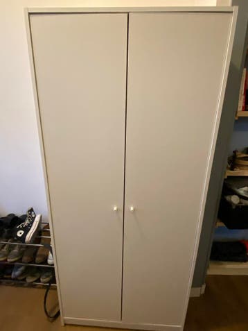 Gratis Witte IKEA kast 80x176x55
