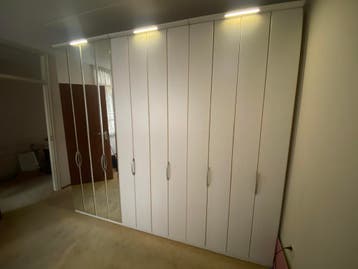 Grote garderobe kast
