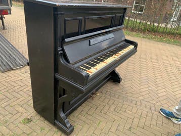 Gratis Bluthner Leipzig piano zwart.