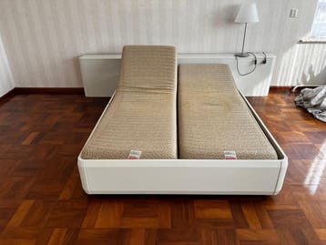 Auping Tweepersoonsbed met ombouw, spiraalbodems en commode