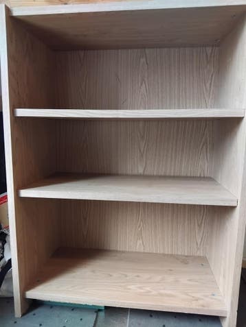 2 dezelfde houten kastjes met twee planken - 70x100 cm