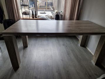 Mooie eettafel