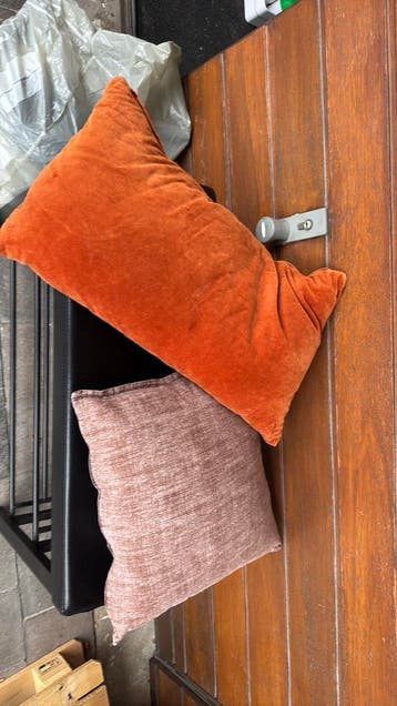 2 kussens - gratis ophalen