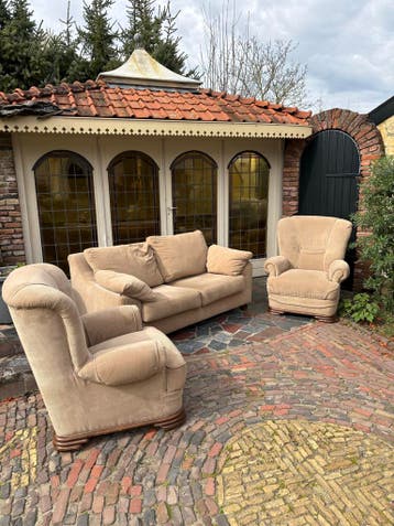 GRATIS stoffen bank en twee stoelen