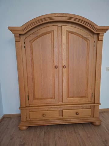 GRATIS massief eiken toogkast