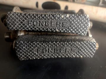 Fongers trappers, koplamp en dynamo. Bluemels pomp