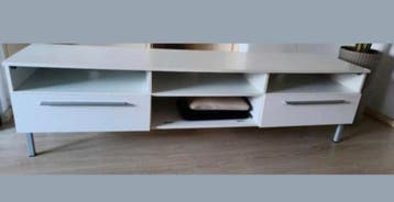 Gratis TV kast - wit, met lades en open vakken