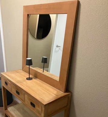 Spiegel met frame van red ceder hout