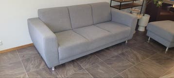 Gratis ophalen 3-persoonsbank met poef - Grijs, 2.05m breed