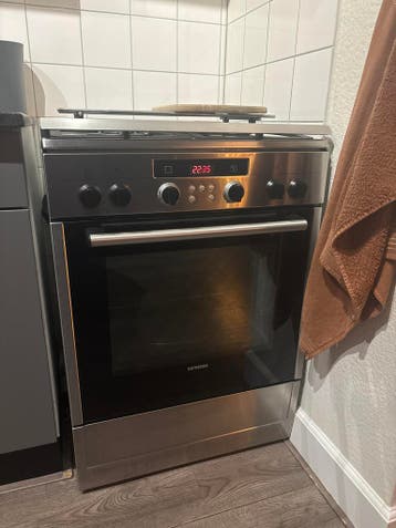 Siemens gasfornuis met oven (rubber en lampje defect)