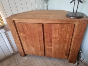 Teak houten kast op te halen