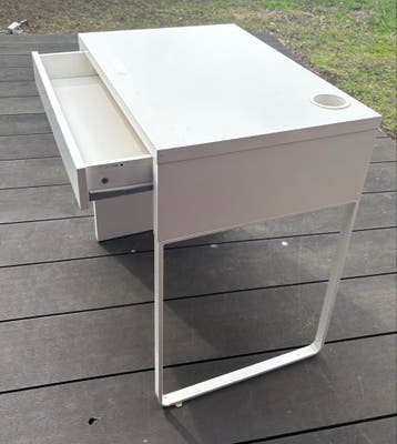 Ikea Micke Bureau 73x50 met lade