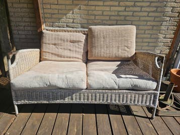 2-persoons rotanbankje, gratis af te halen