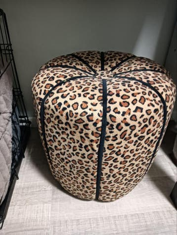 Leuke panterprint poef