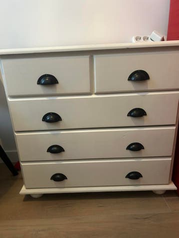 Gratis af te halen, leuk ladenkastje