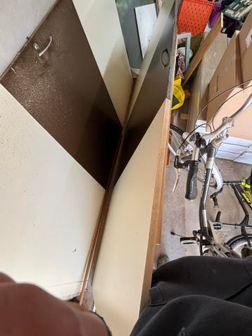 Inbouwkast met MDF planken, roller en handgreep (200x260cm)