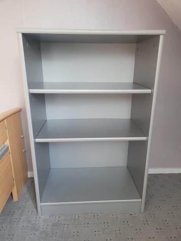 Kastje uit tienerkamer