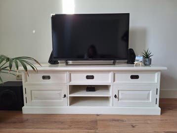 Wit houten TV meubel