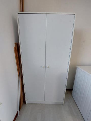 Linnenkast, gratis af te halen,  1718440 HxBxD (cm)