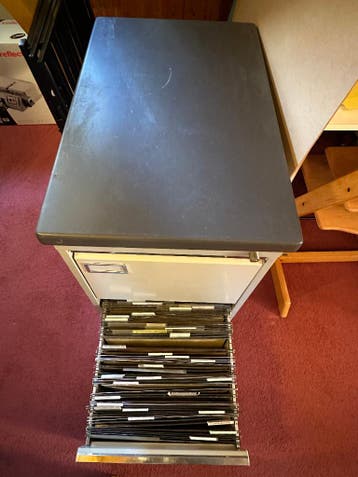 Ladenkast met hangmappen / Archiefkast